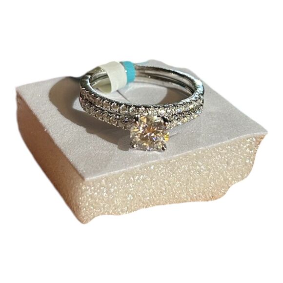 Sterling Silver Moissanite 1.41 CT VVS D Color Wedding Engagement Set Ring 9 NWT - Picture 2 of 6